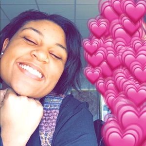 Meet your Posher, Noelani